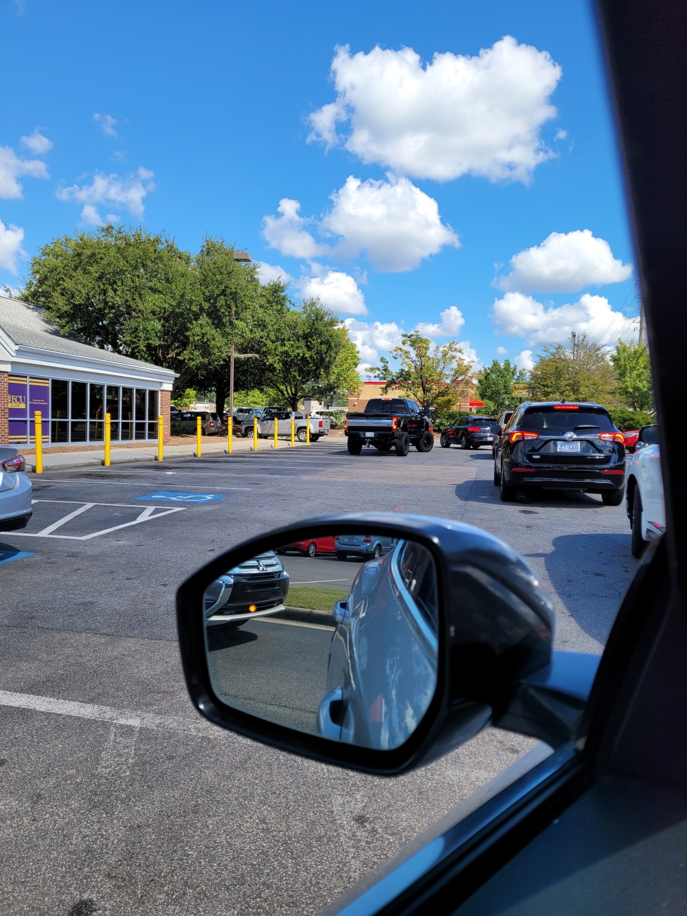 Bank of America (with Drive-thru services) 01