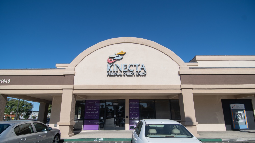 Kinecta Federal Credit Union - Woodland Hills 01