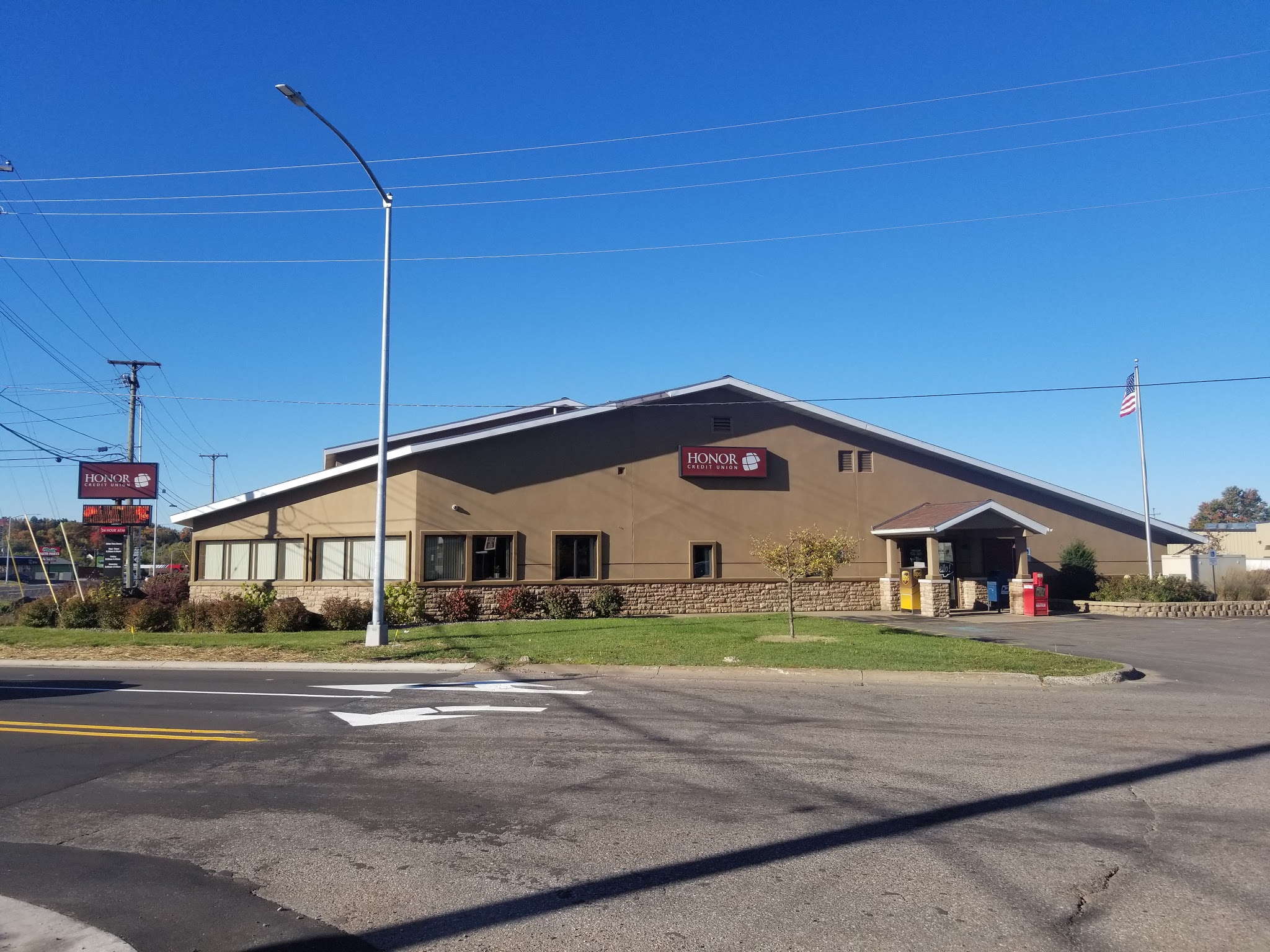 Honor Credit Union - Negaunee 01