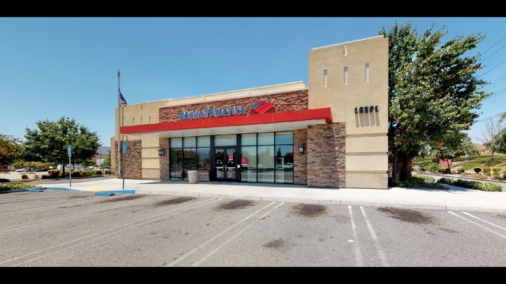 Bank of America (with Drive-thru ATM) 01