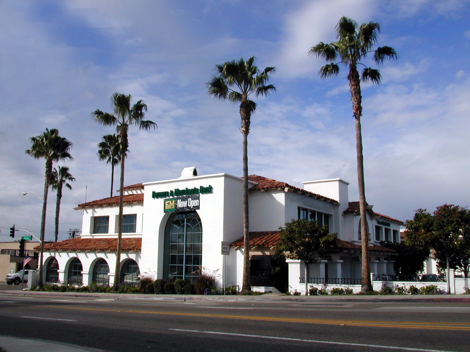 Farmers & Merchants Bank 01