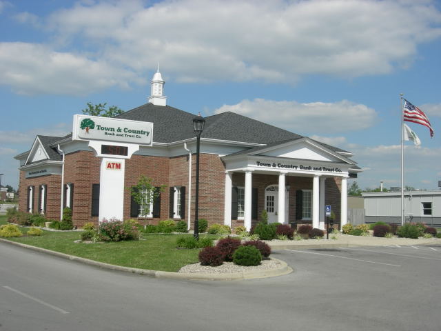 Town & Country Bank and Trust 01