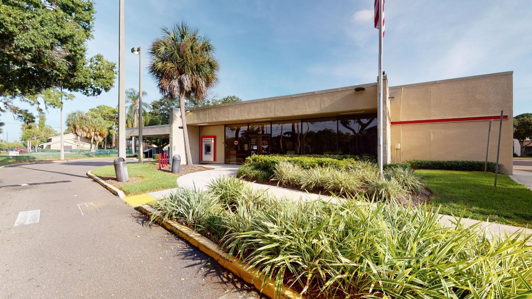 Bank of America (with Drive-thru services) 01