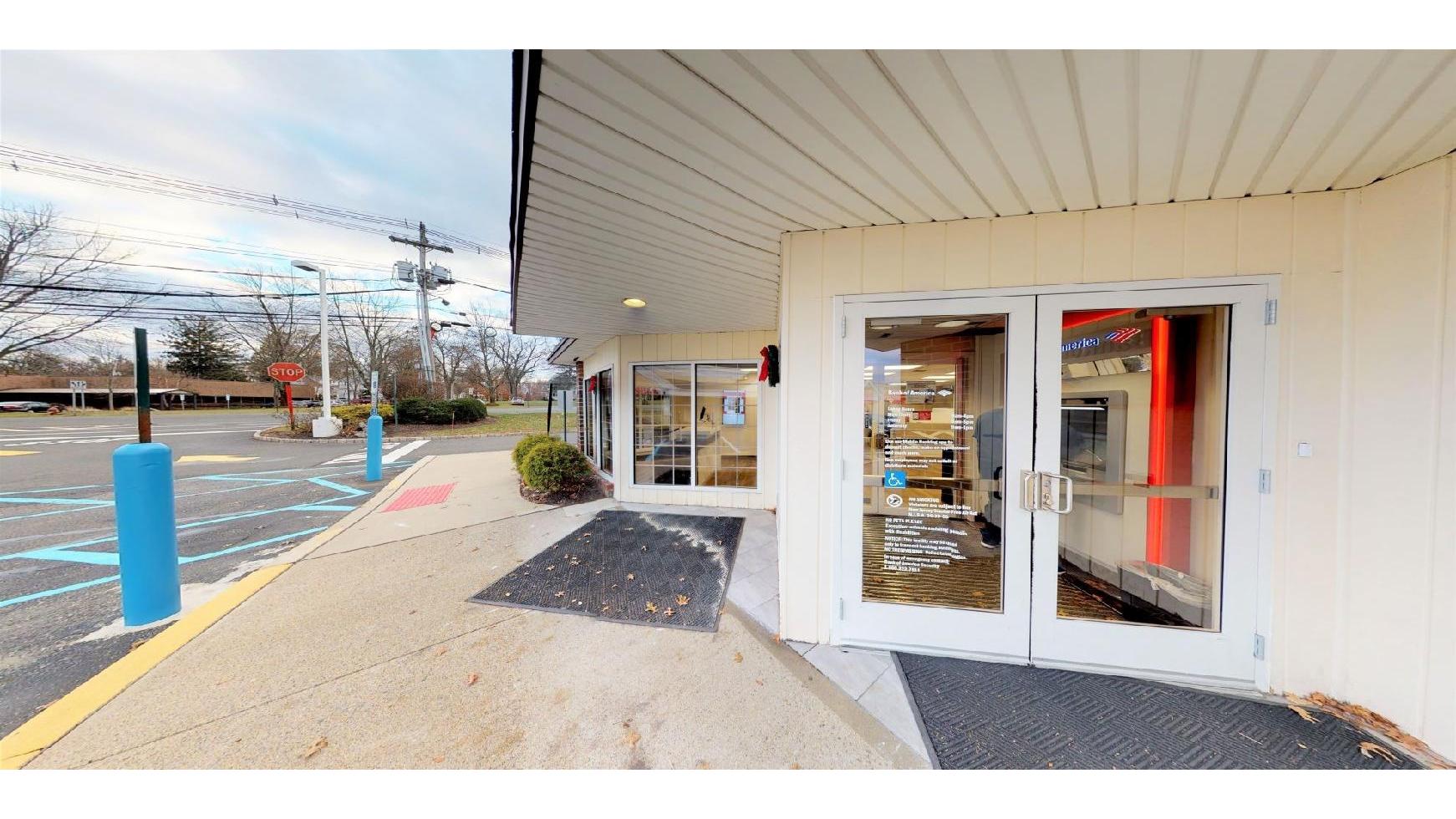 Bank of America (with Drive-thru services) 01