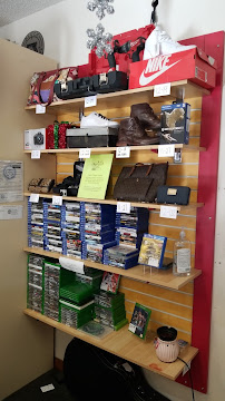 U.S. Money Shops 02
