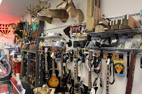Broomfield Pawn 03