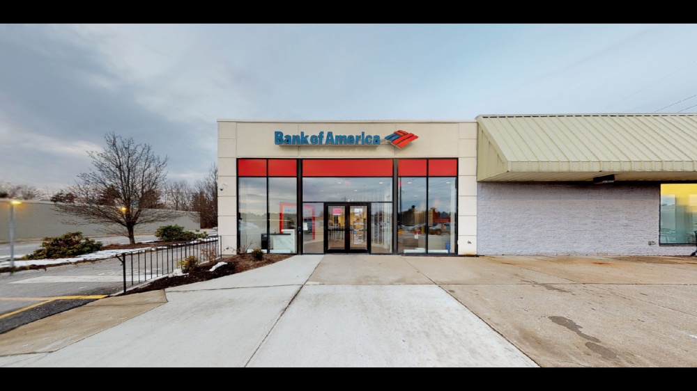 Bank of America (with Drive-thru ATM) 01