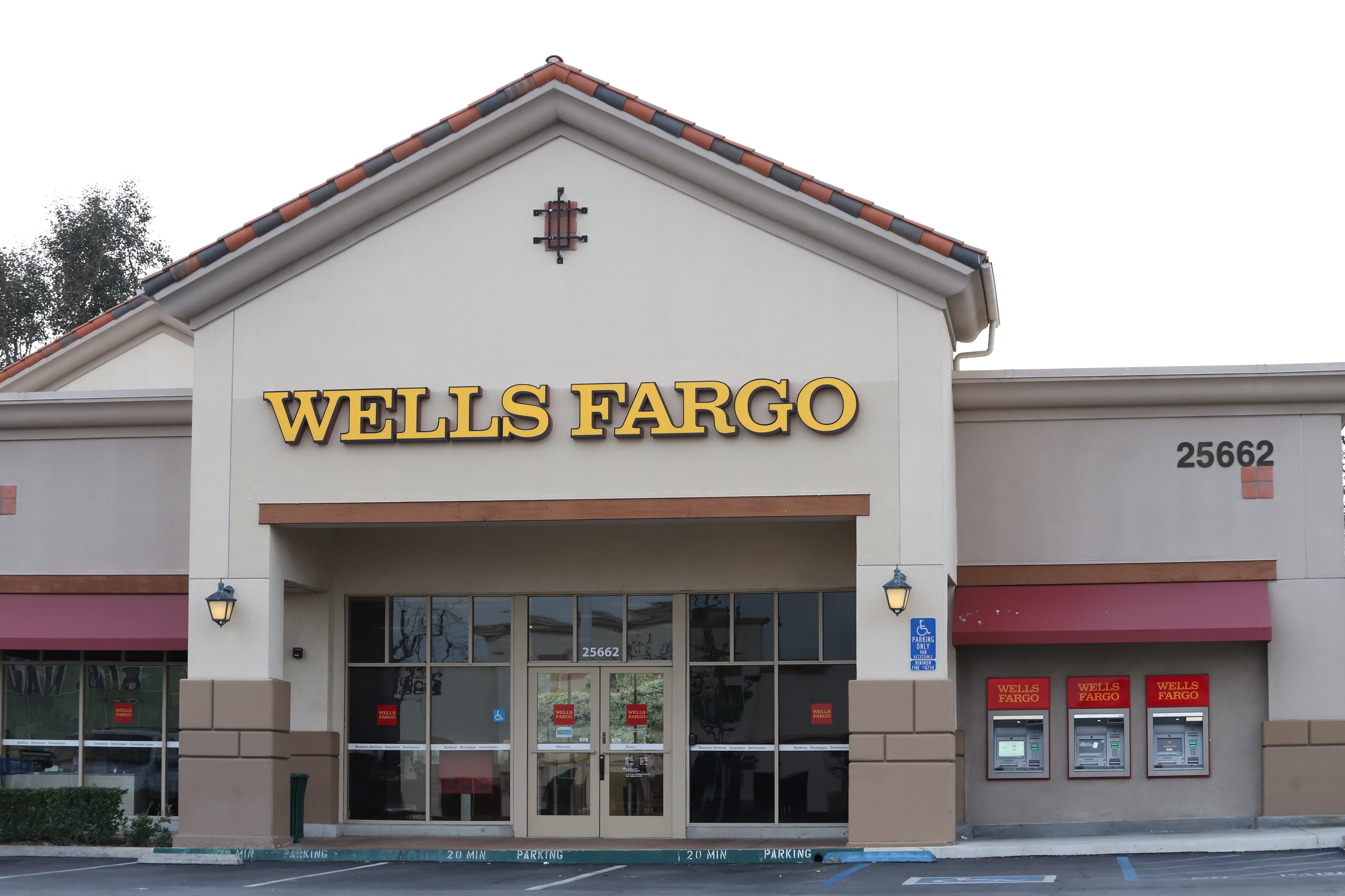 Wells Fargo Bank 01