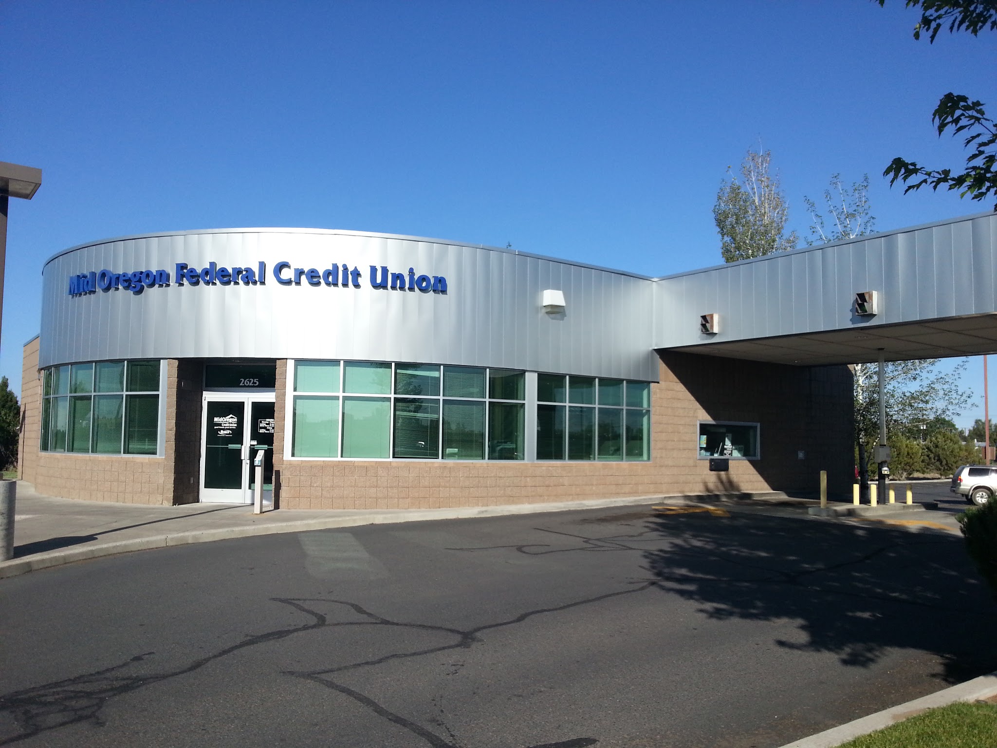 Mid Oregon Credit Union 01