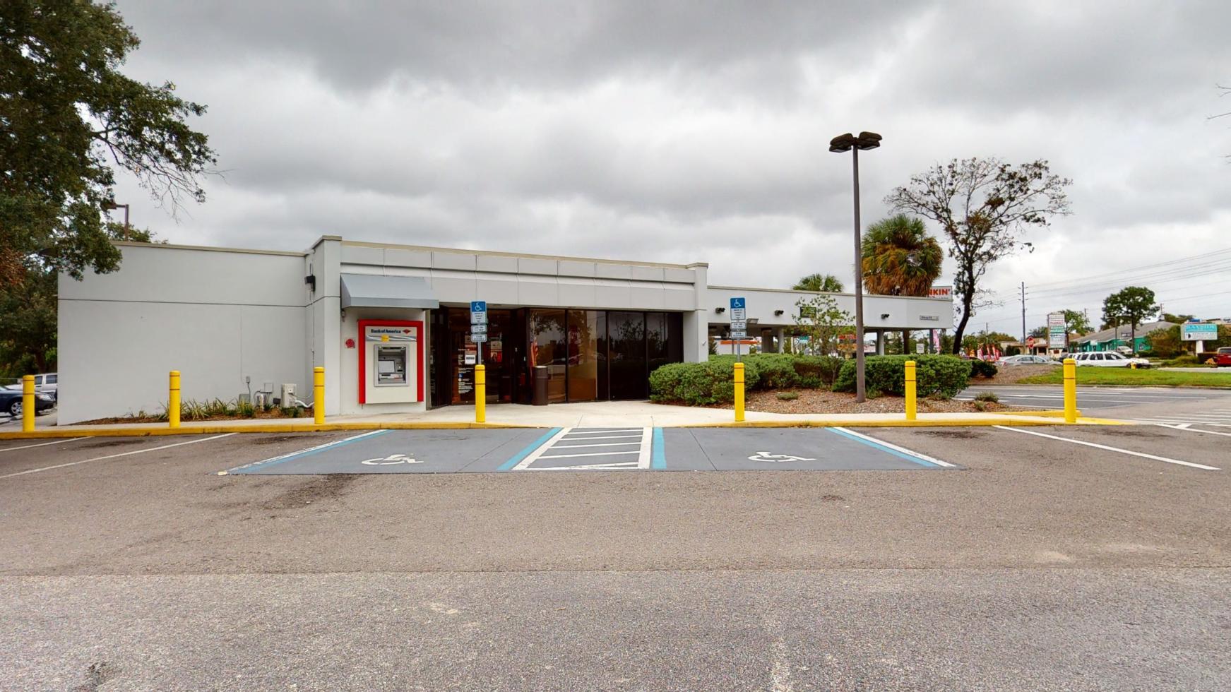 Bank of America (with Drive-thru services) 01