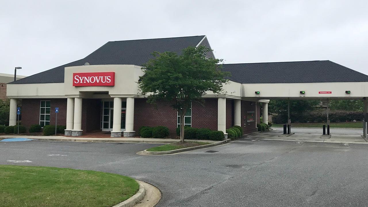 Synovus Bank 01