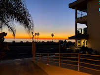 Ocean Blown Salon 04