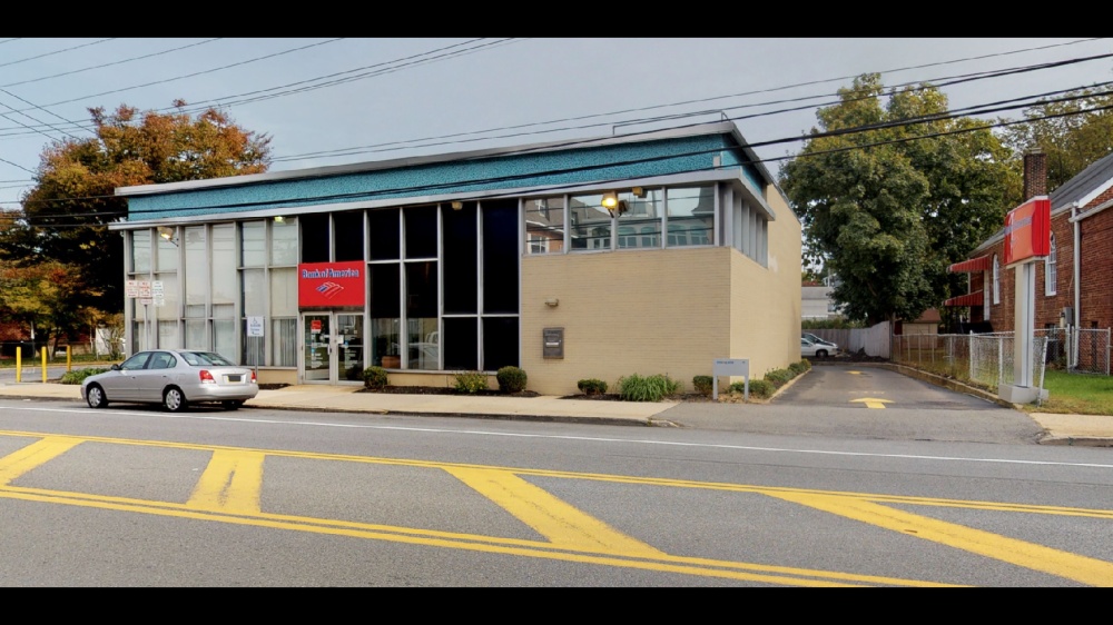 Bank of America (with Drive-thru ATM) 01