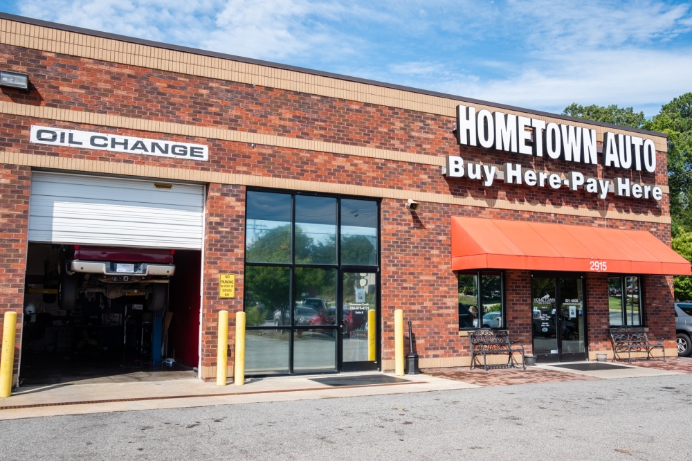 Hometown Auto & Credit LLC 01