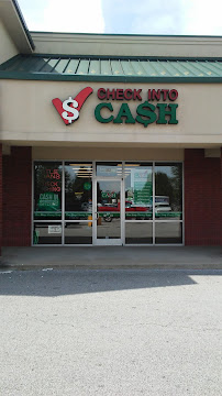 Check Into Cash 01