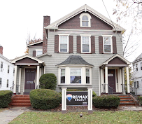 RE/ MAX SELECT of WESTFIELD 02