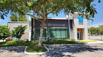 Charles Schwab 01