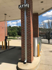 UMB Bank (with drive-thru services) 04