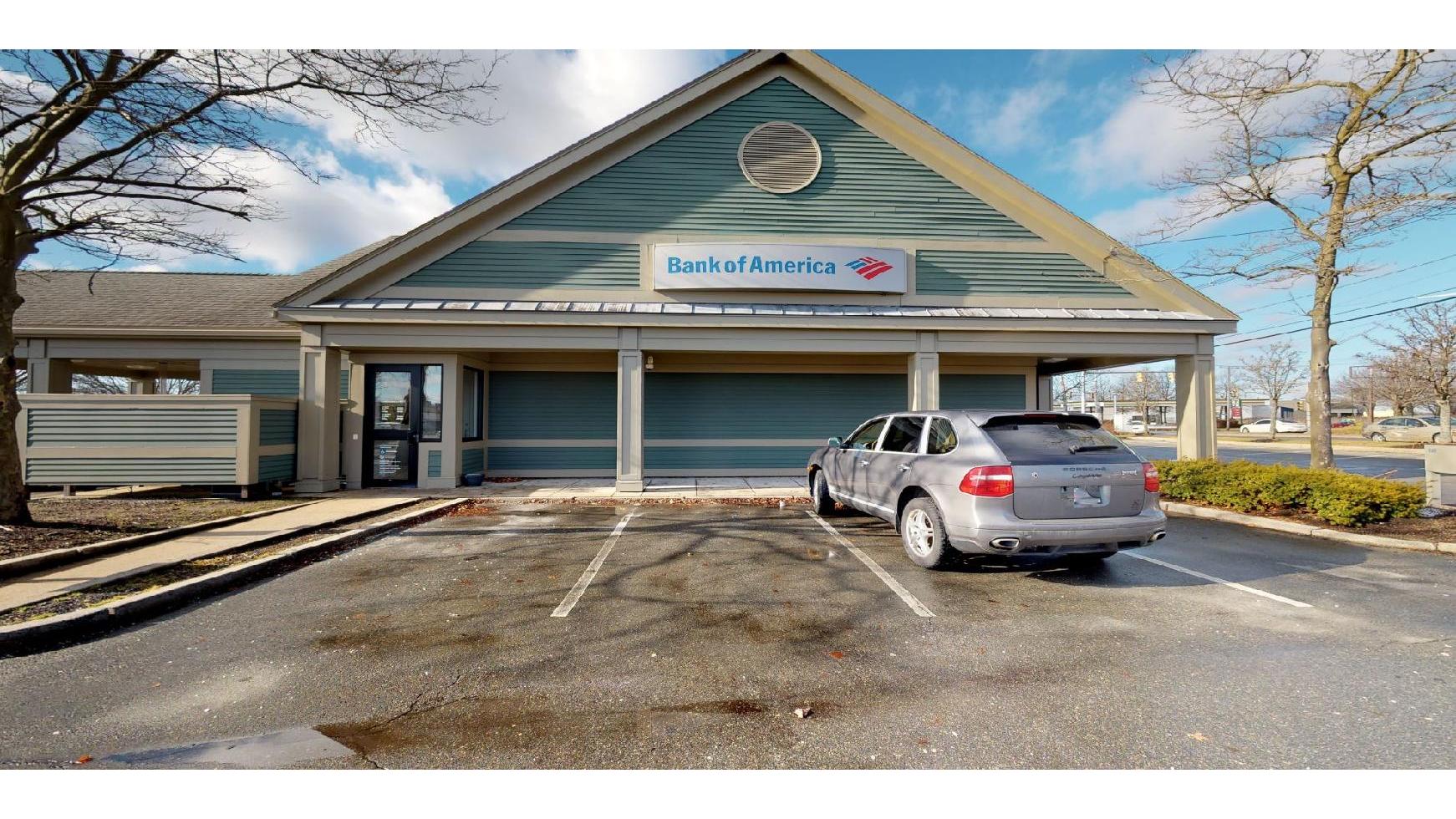 Bank of America (with Drive-thru services) 01