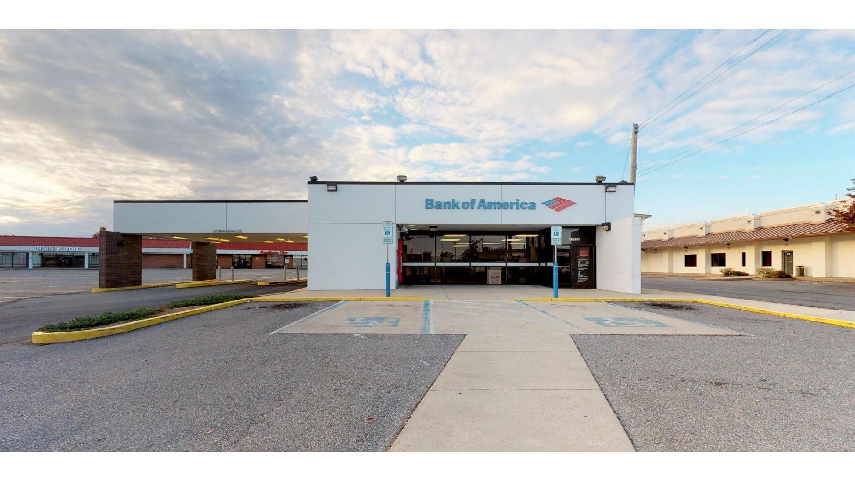 Bank of America (with Drive-thru ATM) 01