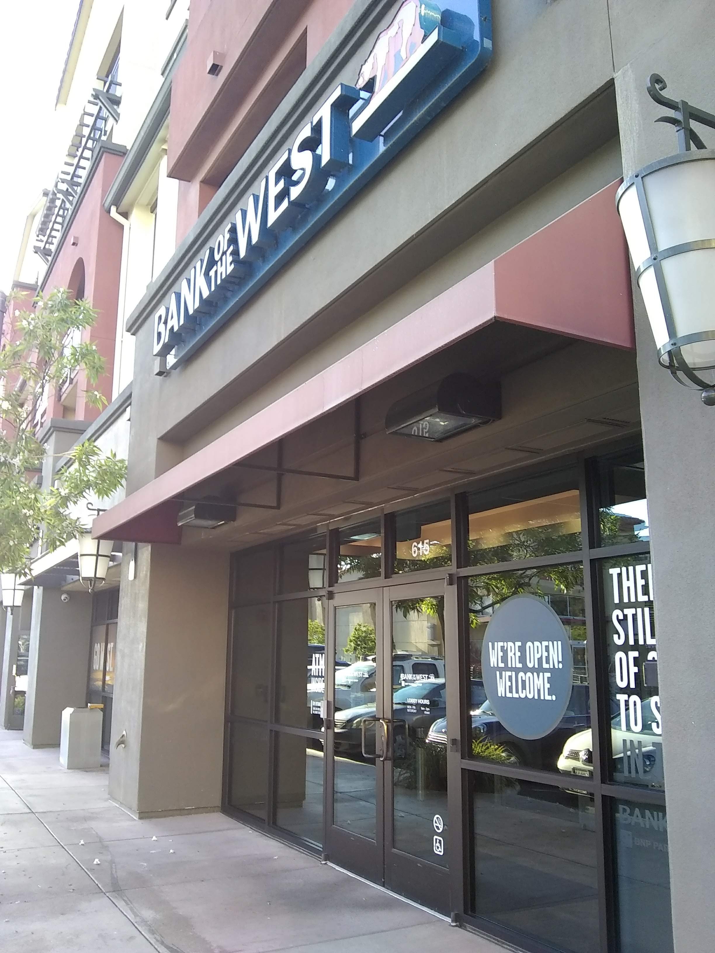 Bank of the West 01