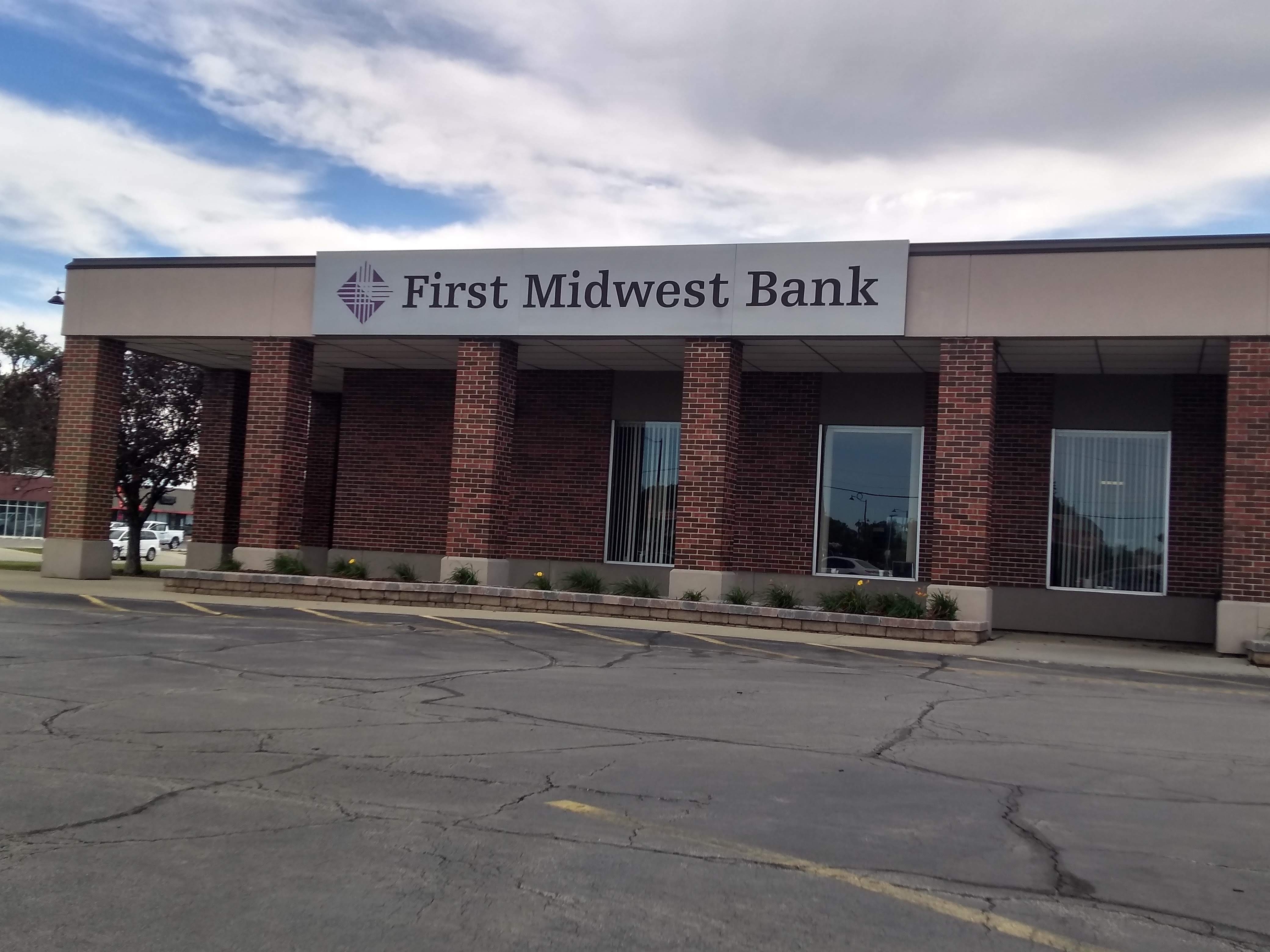 First Midwest Bank 01