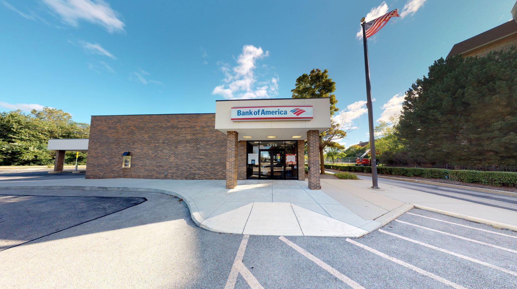 Bank of America (with Drive-thru ATM) 01