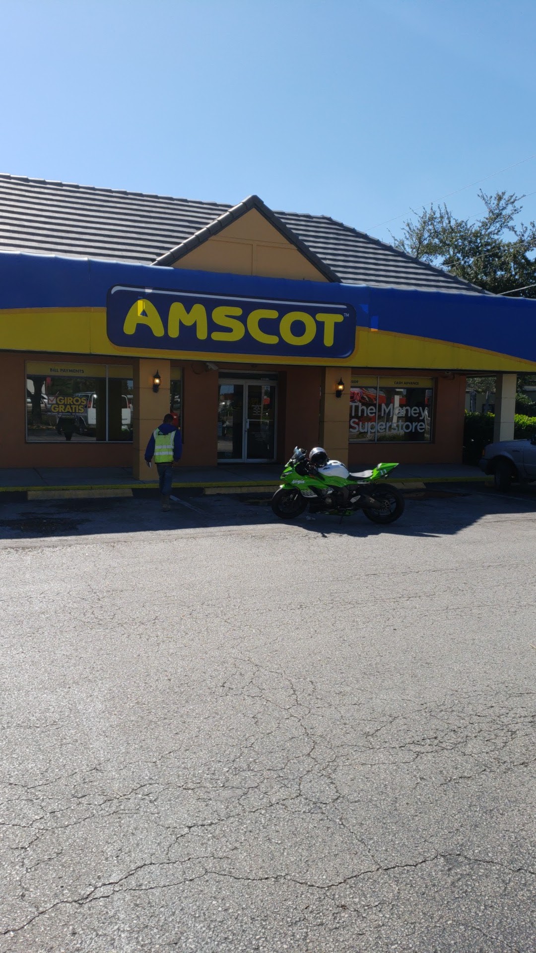 Amscot - The Money Superstore 01