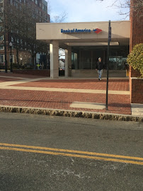 Bank of America (with Drive-thru services) 02