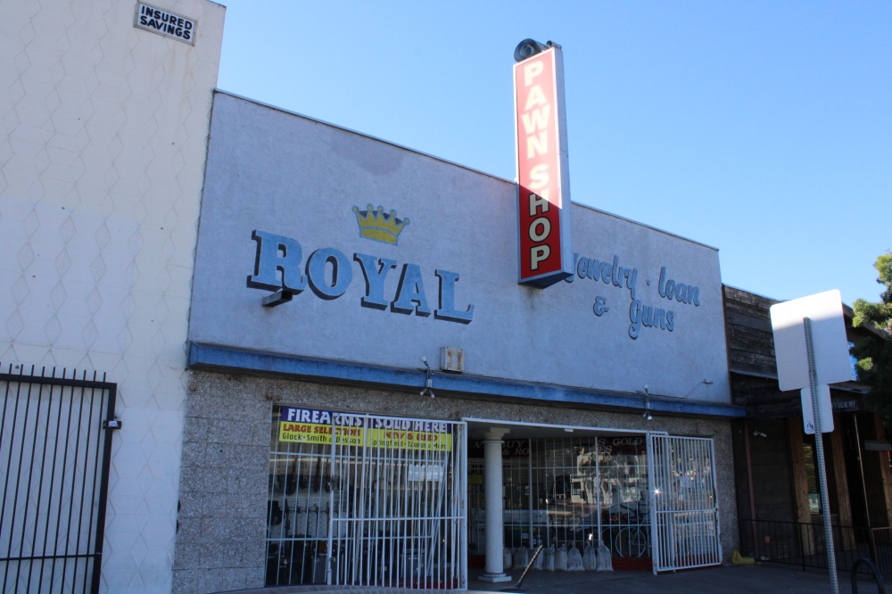 Royal Loan 01