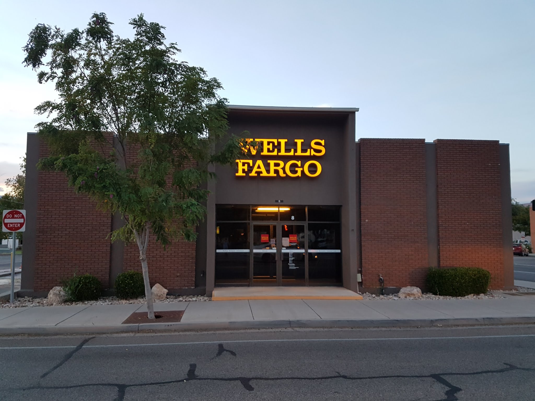 Wells Fargo Bank 01