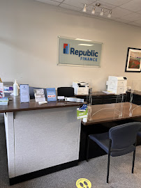 Republic Finance 01