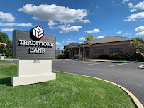 Traditions Bank 01