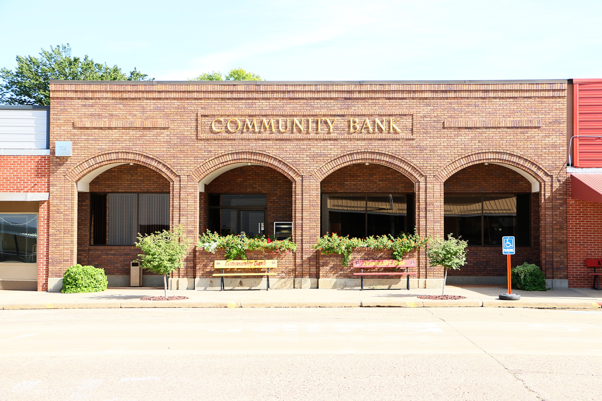 Community Bank 01
