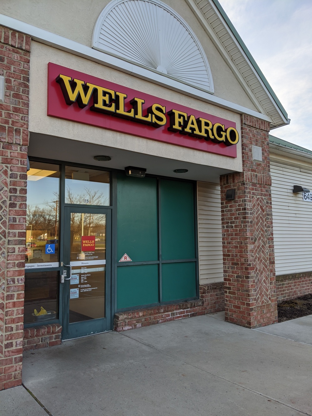 Wells Fargo Bank 01