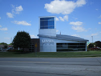 UMB Bank (with drive-thru services) 01