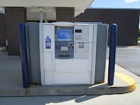 UMB Bank (with drive-thru services) 03