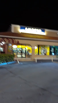 Amscot - The Money Superstore 04