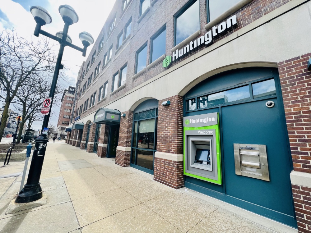 Huntington Bank 01