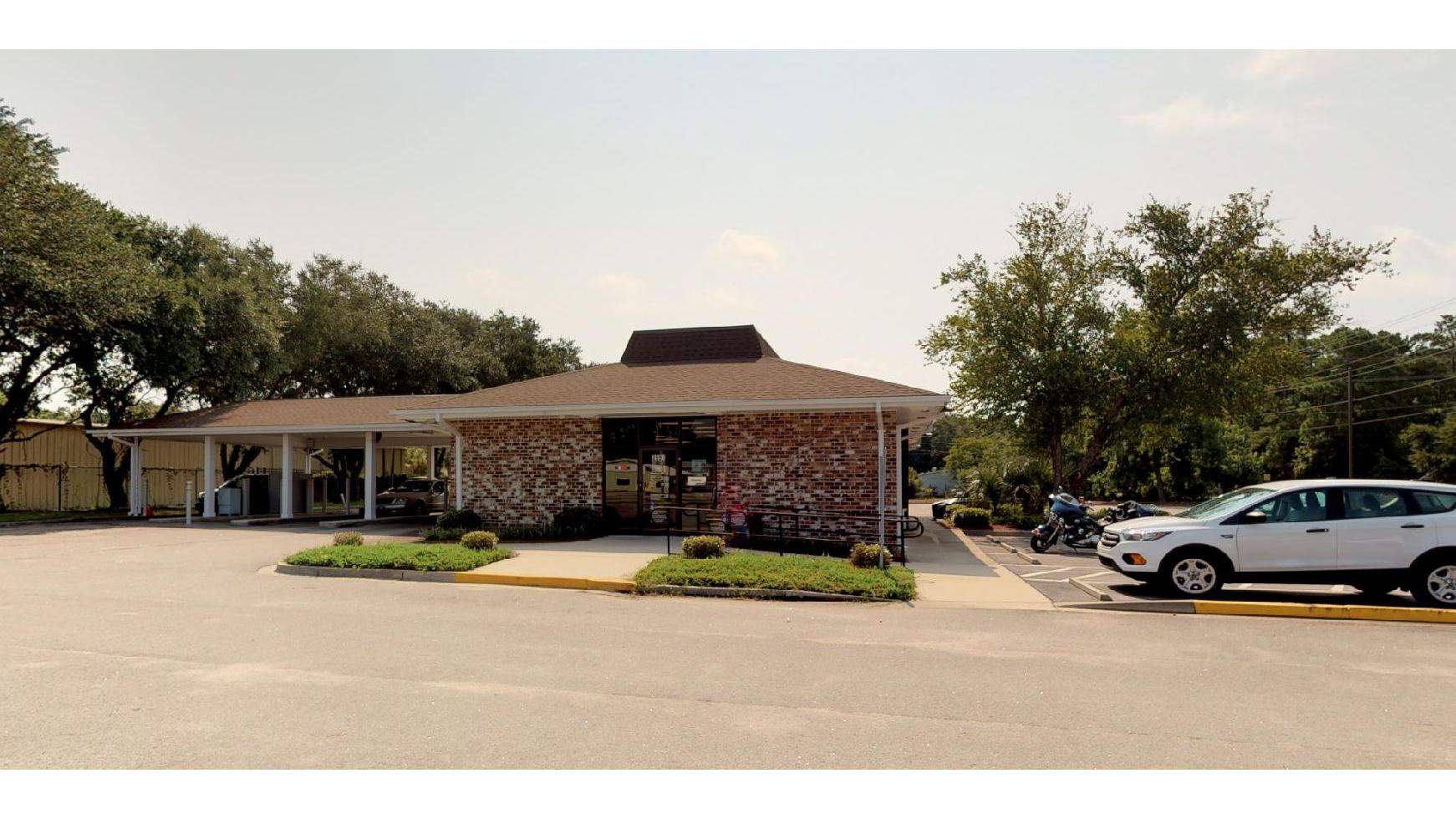Bank of America (with Drive-thru services) 01