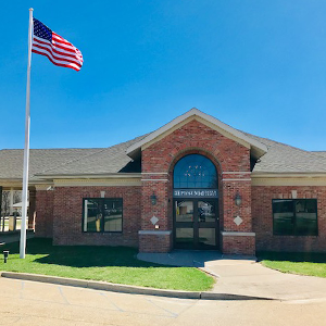 First Mid Bank & Trust Peoria Knoxville 01