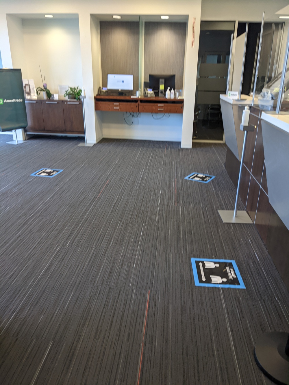 Charles Schwab 01