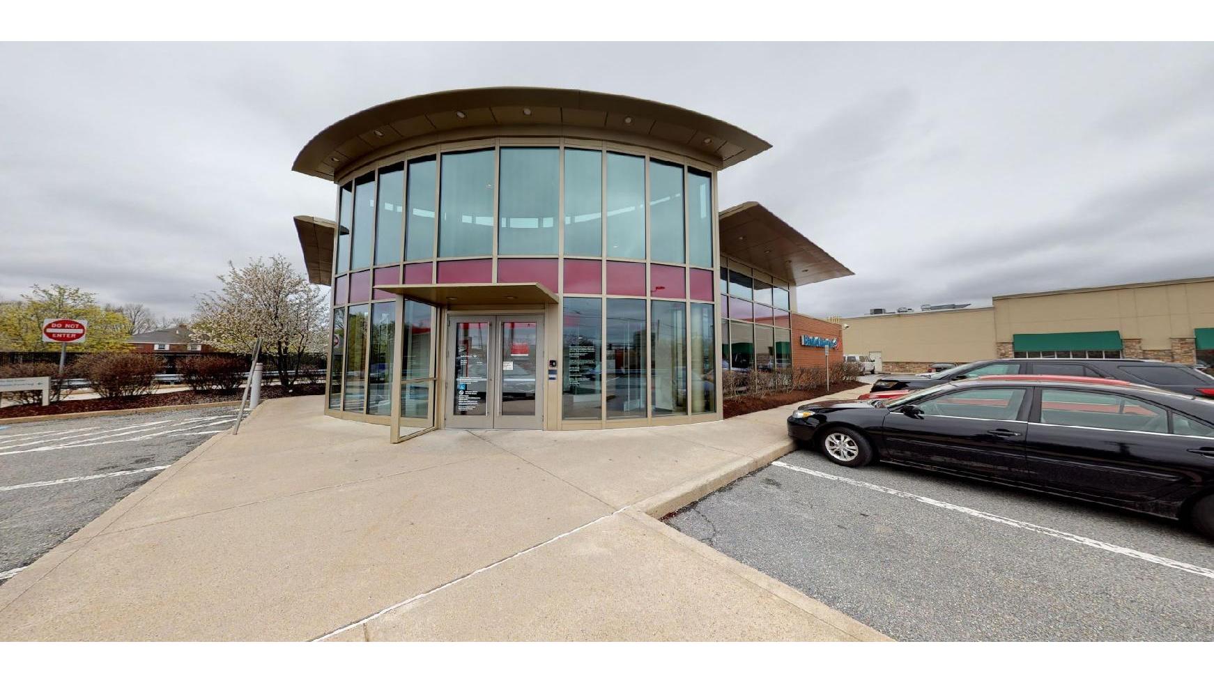 Bank of America (with Drive-thru ATM) 01