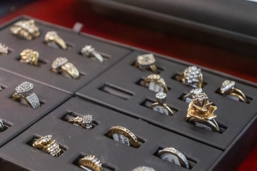 Cash Box Pawn 01