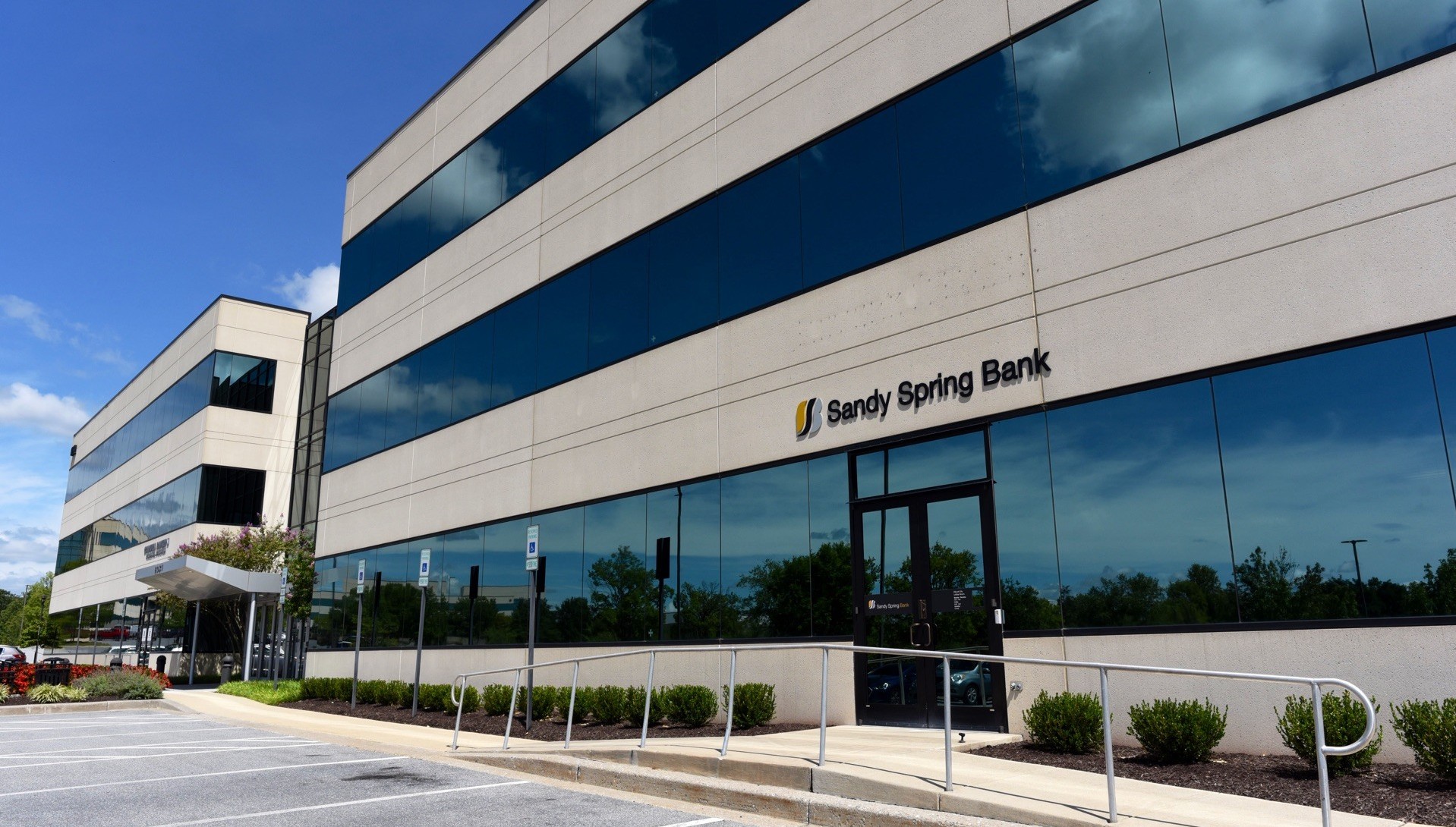 Sandy Spring Bank 01