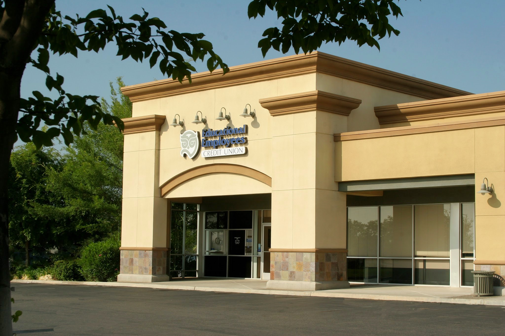 Educational Employees Credit Union - EECU - Clovis North Branch 01