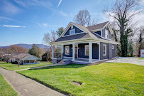 Cindy Edwards RE/MAX Checkmate Realtor 02