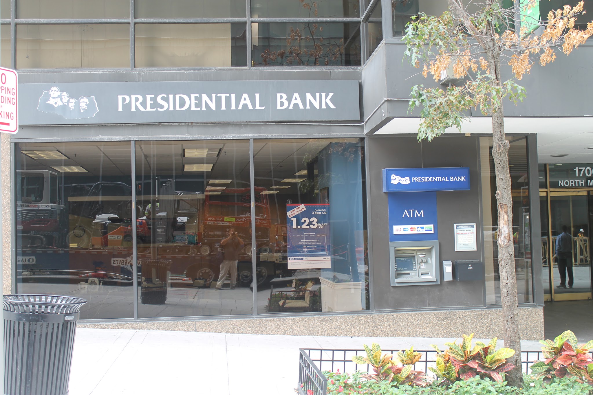 Presidential Bank 01