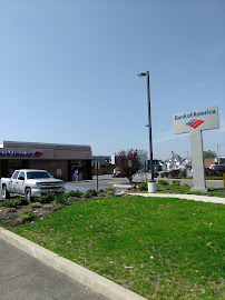 Bank of America (with Drive-thru ATM) 02
