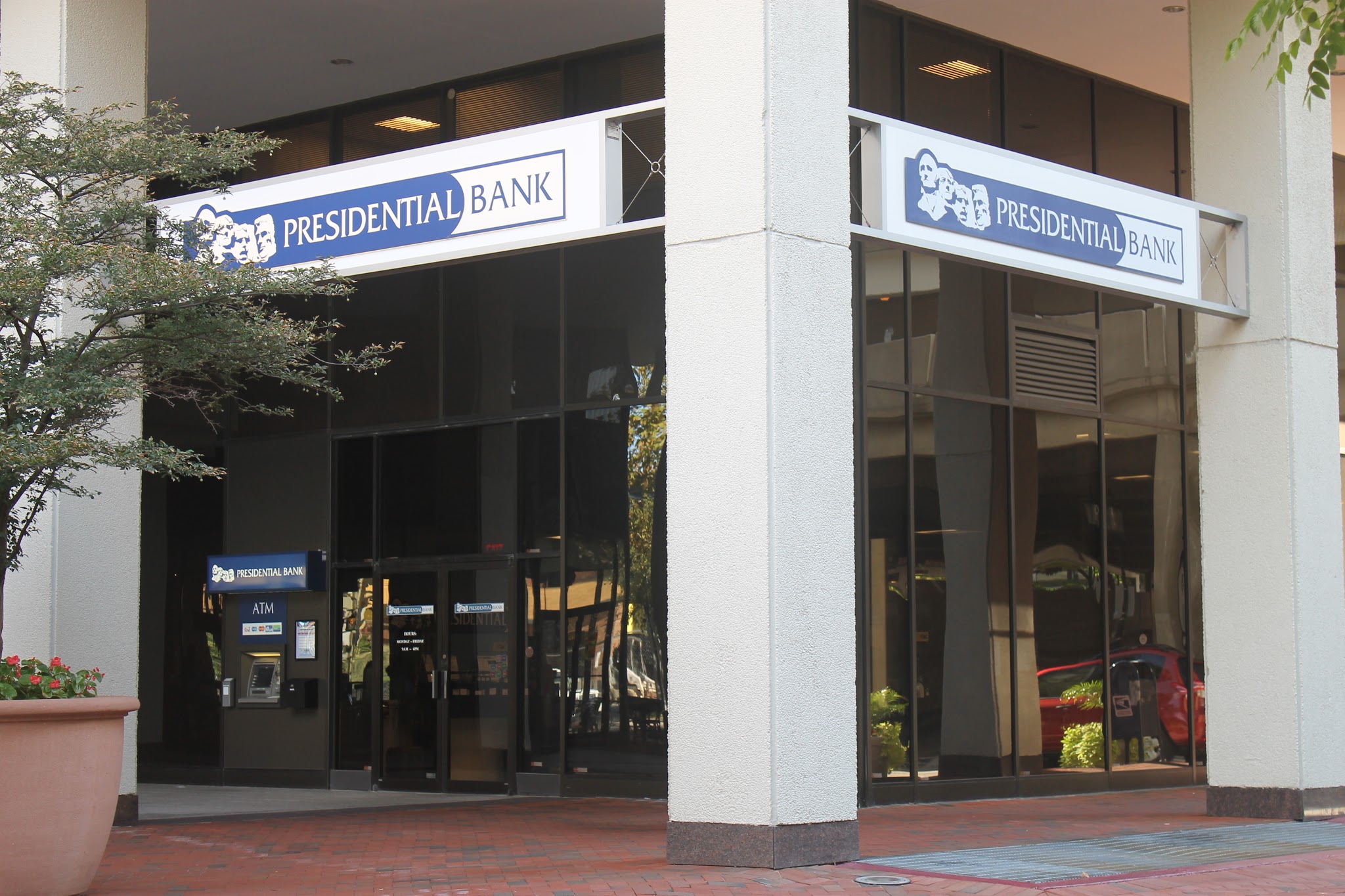 Presidential Bank 01